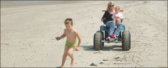 Off-road rolstoel op het strand